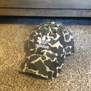 Adidas camo hat